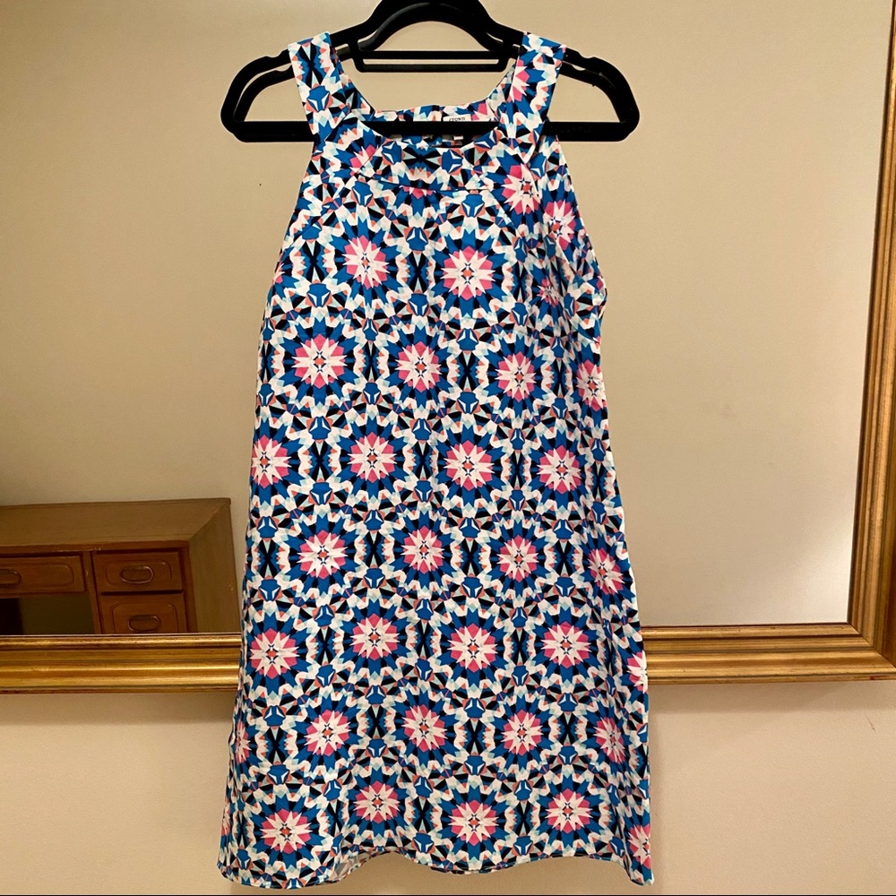Crown & Ivy patterned dress